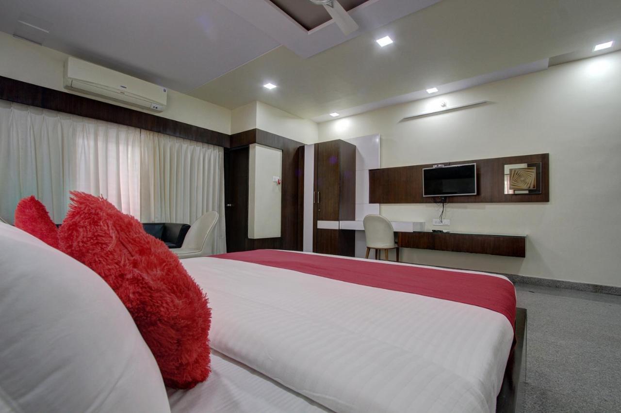 Hotel Le Grande Bijapur  Luaran gambar