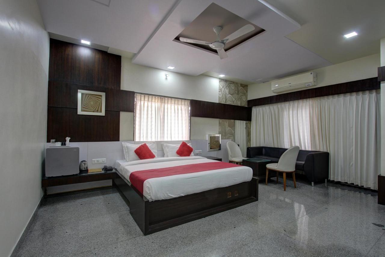 Hotel Le Grande Bijapur  Luaran gambar