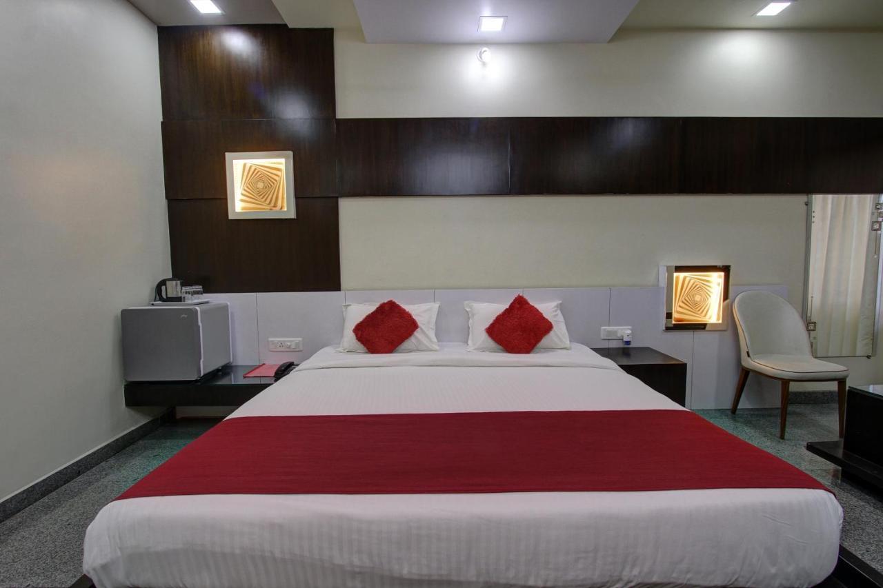 Hotel Le Grande Bijapur  Luaran gambar